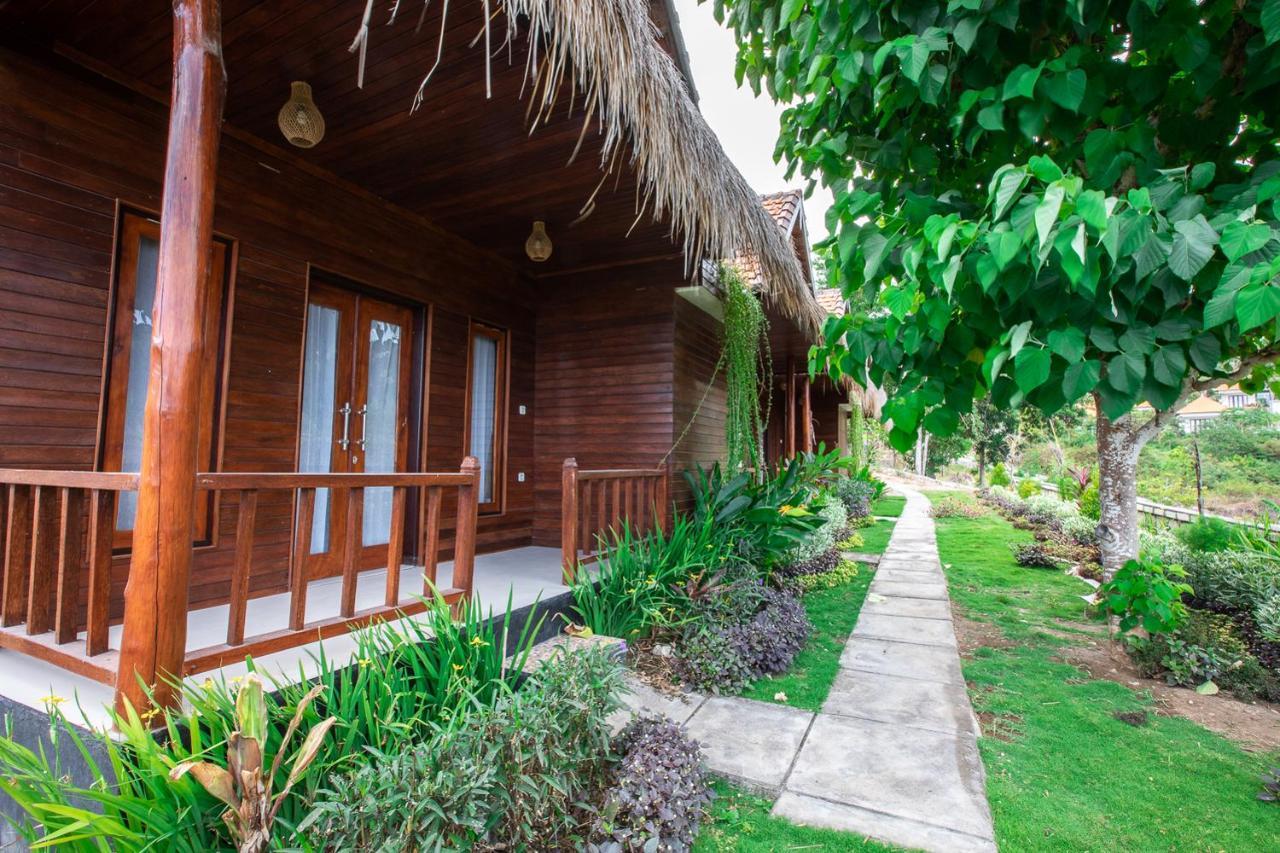 Abian Selumbung Bungalow Hotel Toyapakeh Exterior photo